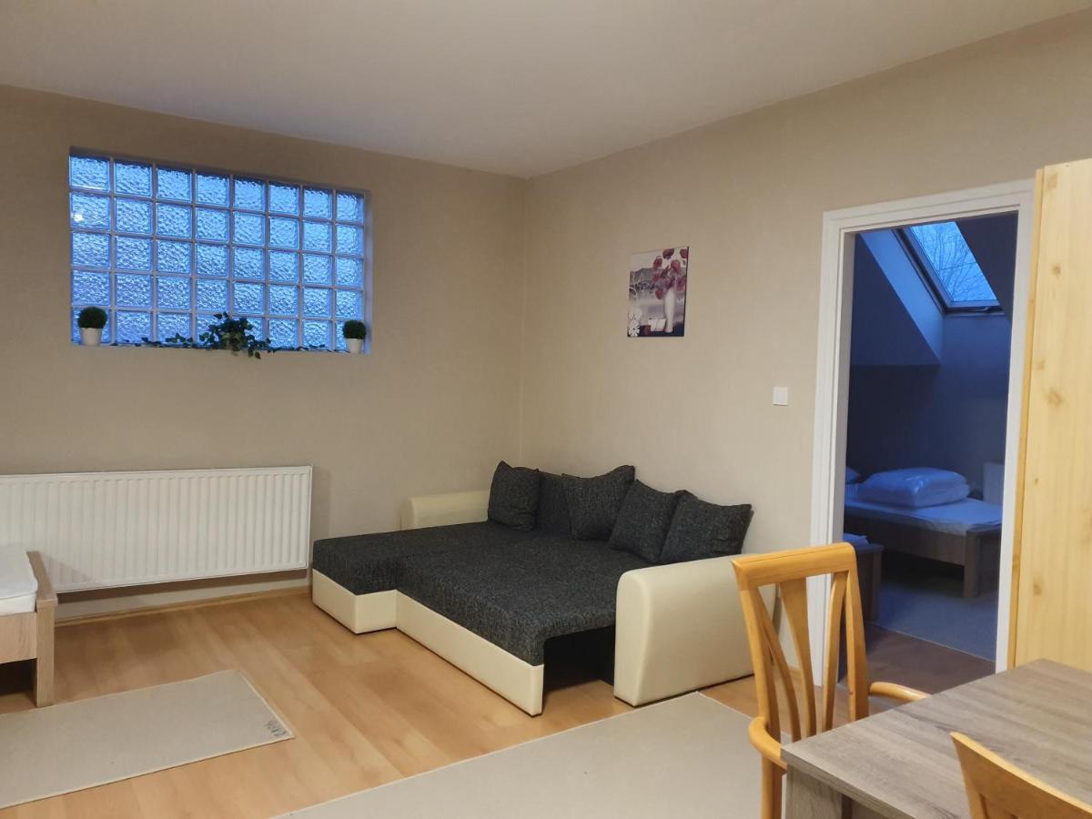 Bella Apartman Szegedin Exterior foto