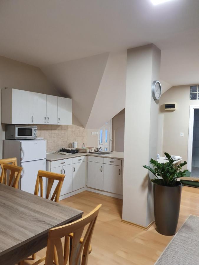 Bella Apartman Szegedin Exterior foto
