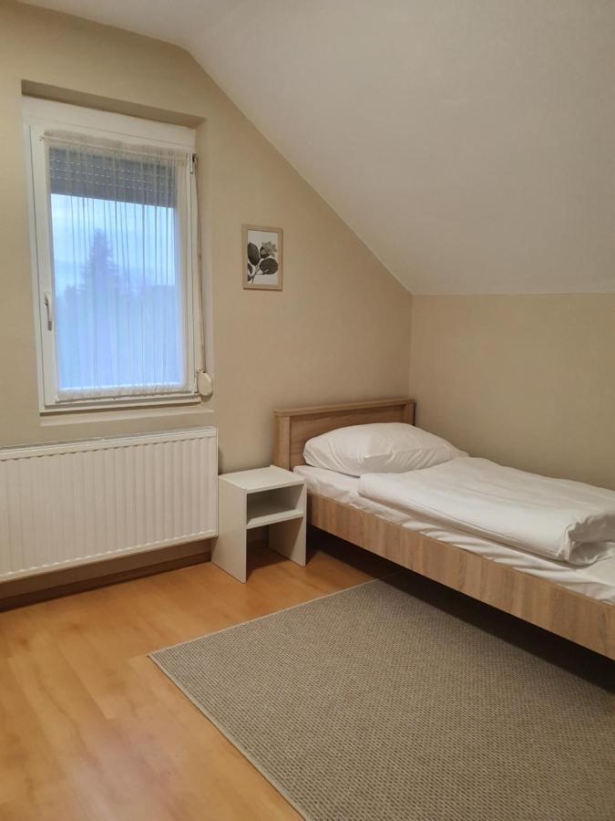 Bella Apartman Szegedin Exterior foto